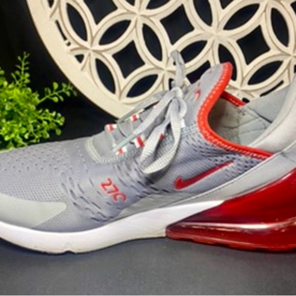 Men’s Nike Air Max 270 Gray‎ and Red Shoes - Picture 8 of 9
